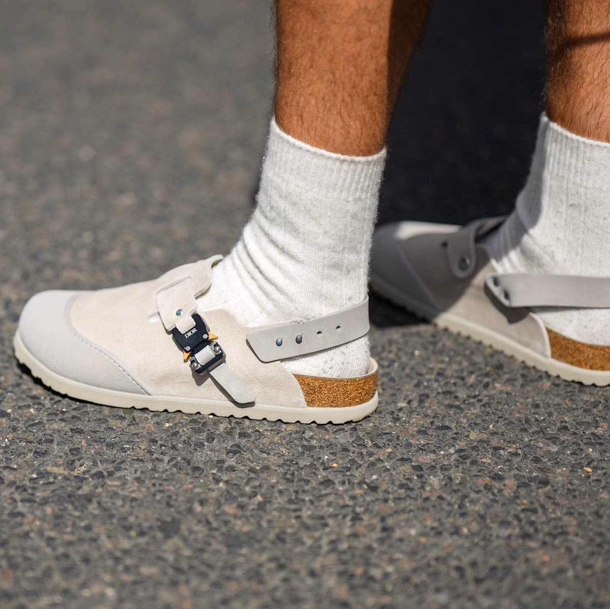 ¿Dónde encontrar los últimos zuecos en zapatos hombre?